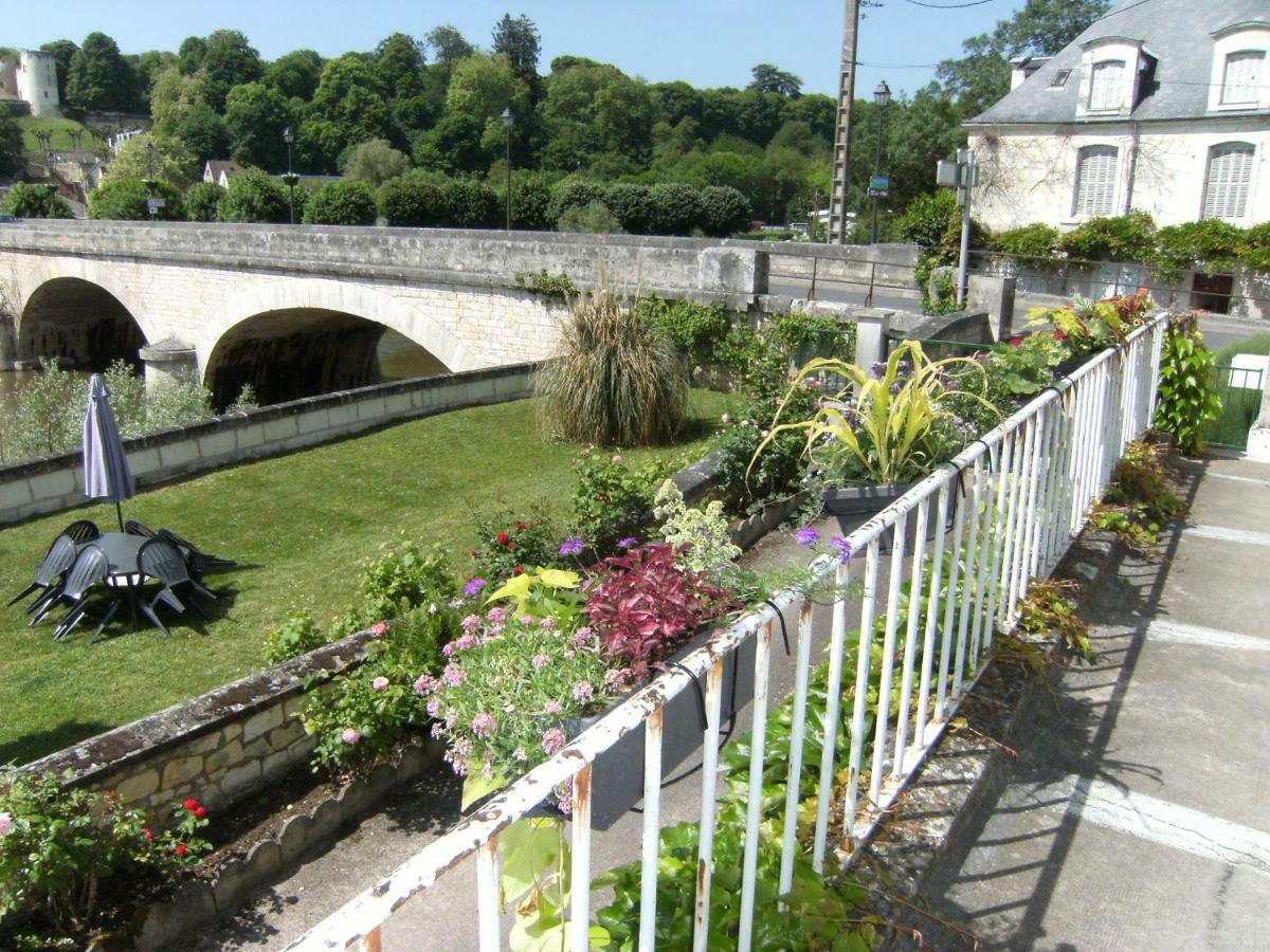 La Chaussee Des Ponts Noyers-sur-Cher Exterior photo